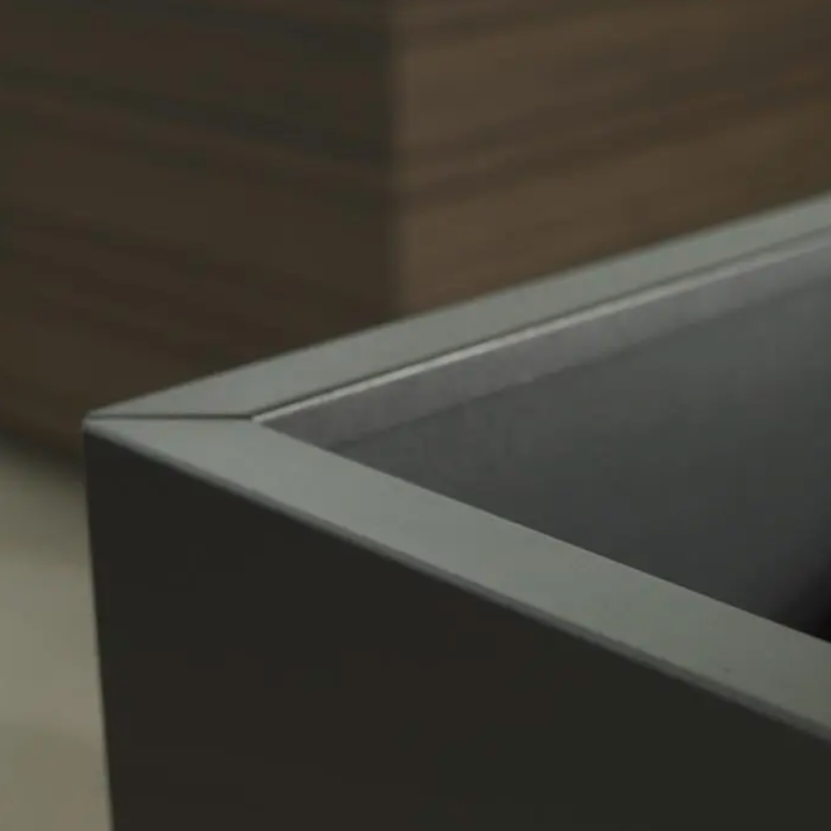 CONNECT Square - Coated Steel