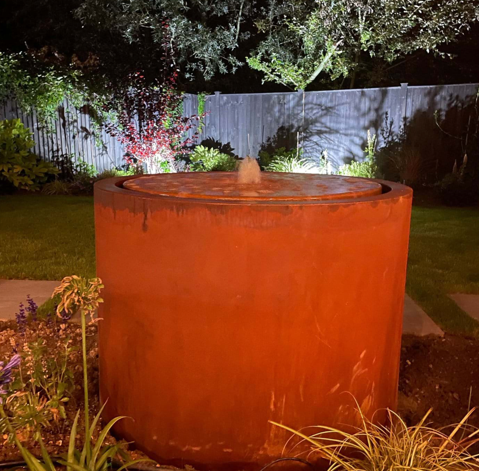 Fibreglass Water Table Round