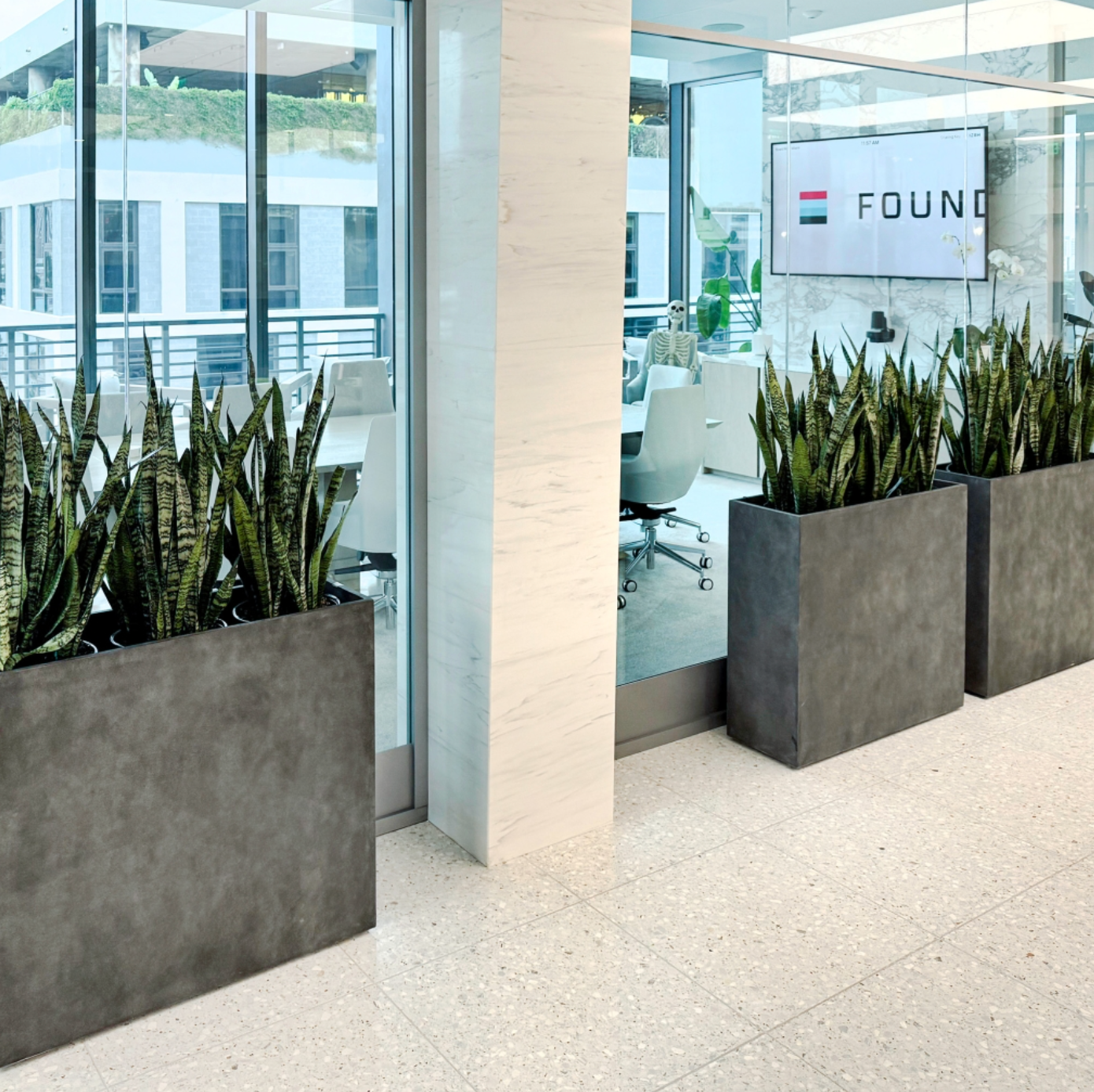 Reglo Cohesa Square Tall Planter