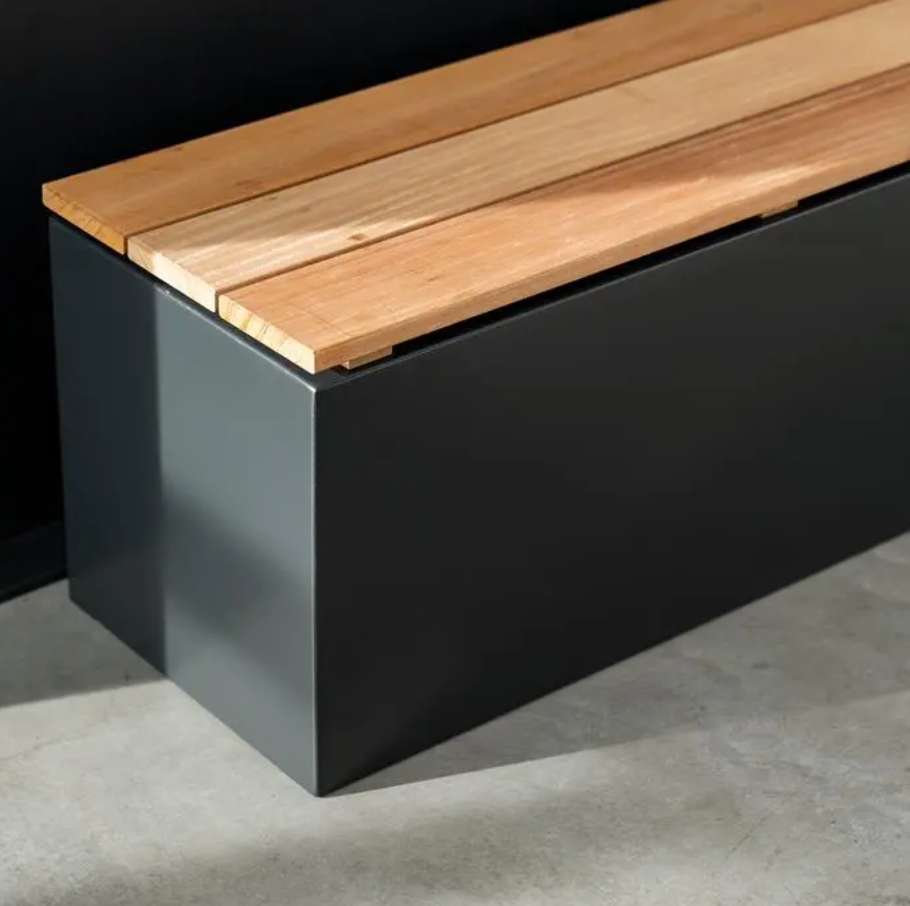 Socle Aluminium Pedestal with Seat