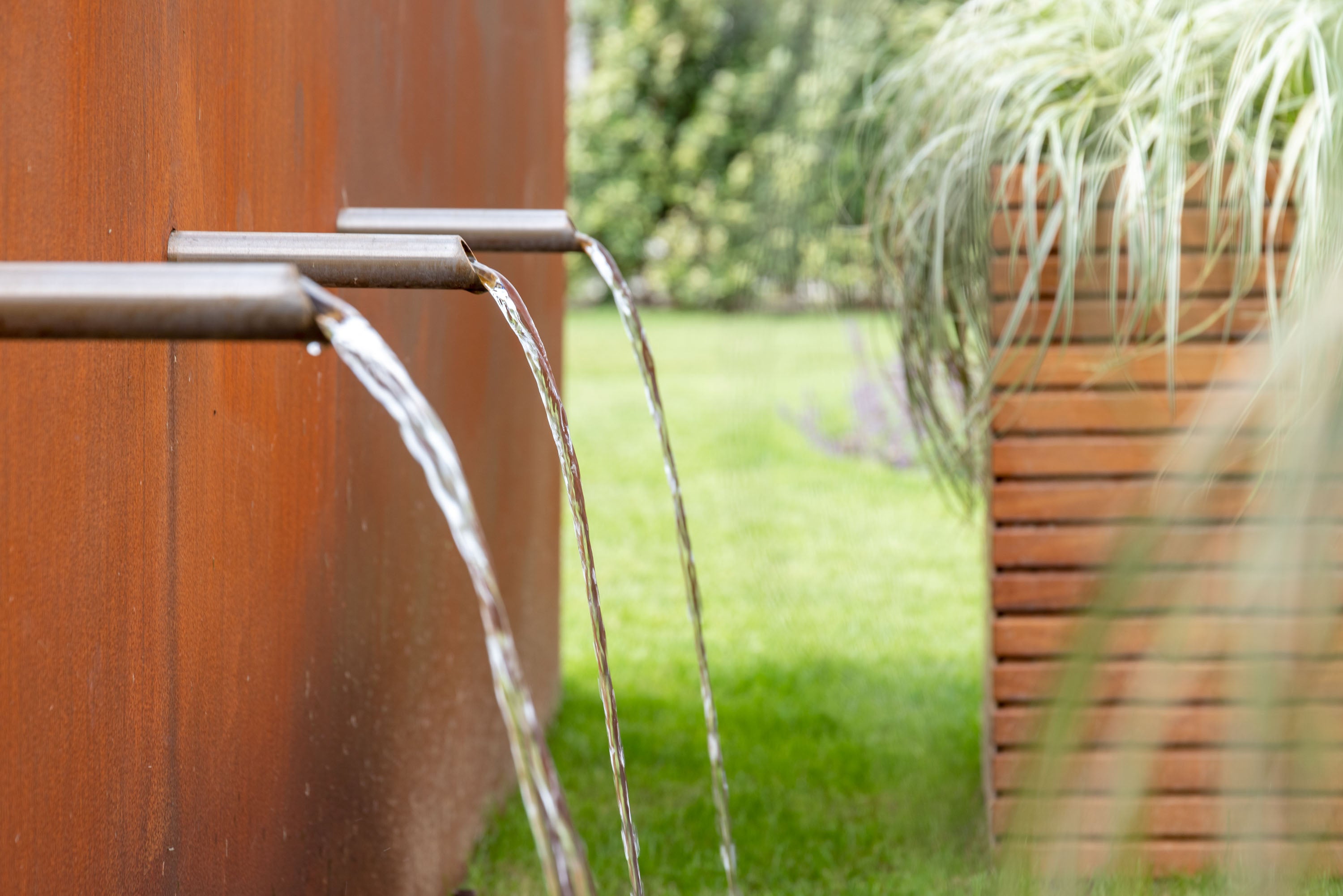 Corten Pondwall Fixed - 3 Pipe Waterfall