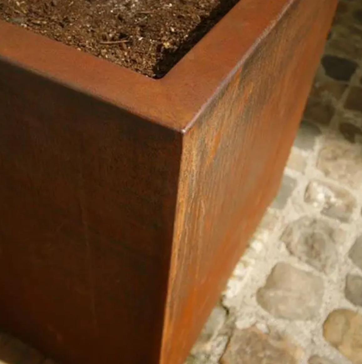 Carrez Corten Trough with wheels